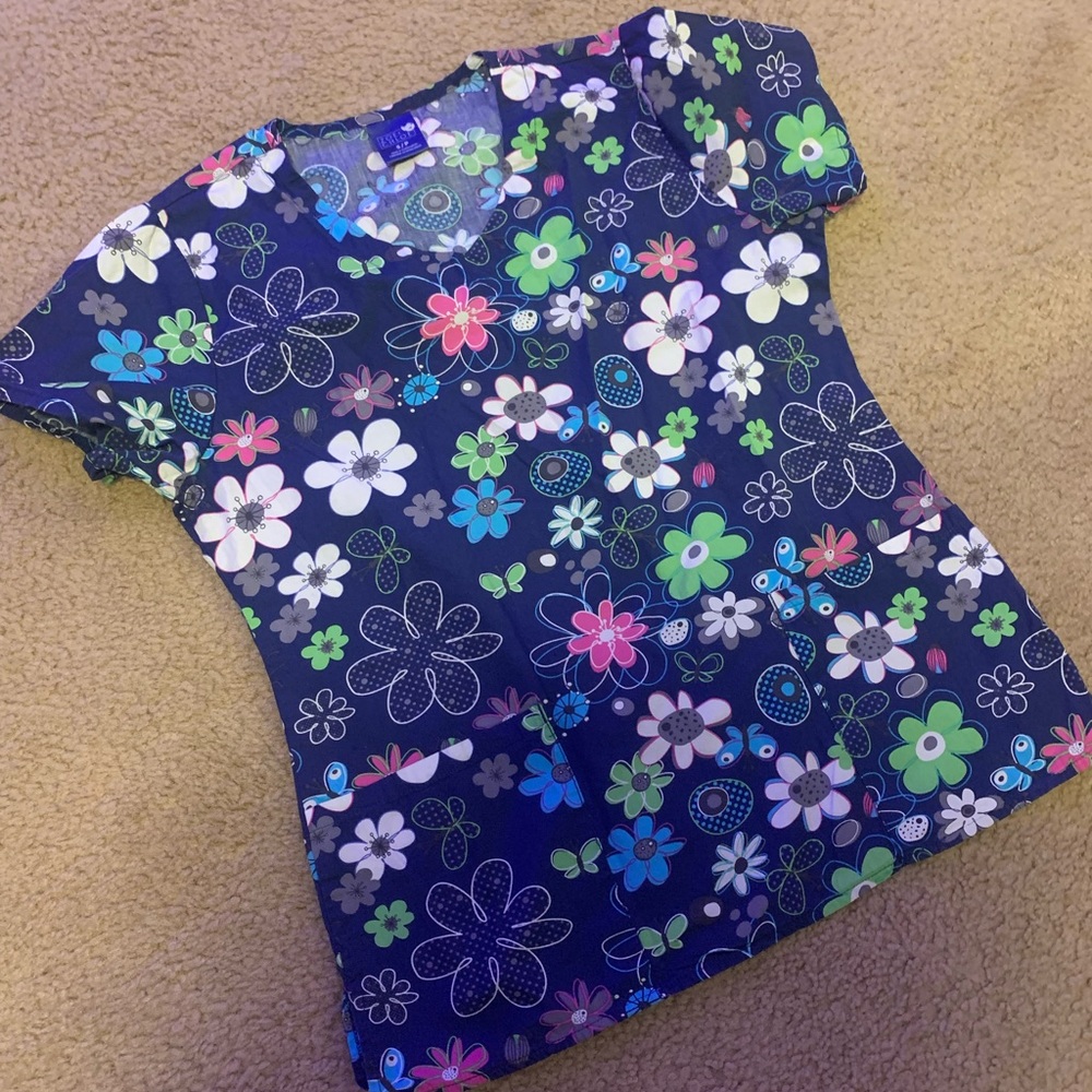 Zoe + Chloe Flower Scrubs